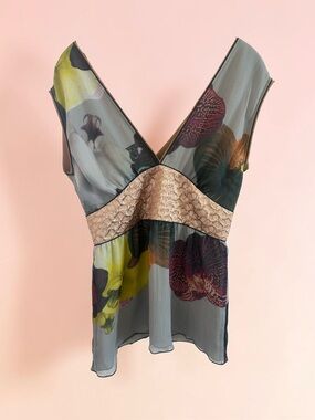 Iceberg Beatiful Floral Tunic with Metallic Band - Gray, Yellow, Purple, Brown.